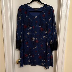 ASTR Blue Floral Mini Dress with Lace Sleeves Size Small